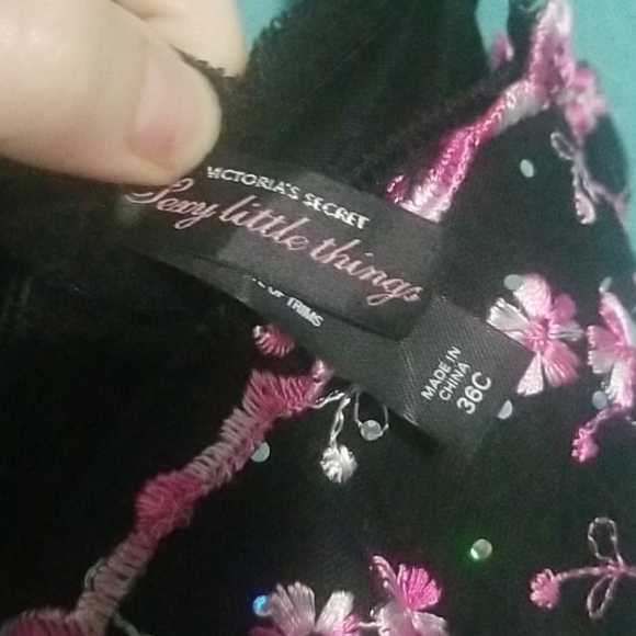 VS sexy little things buste top 38C - Picture 3 of 3